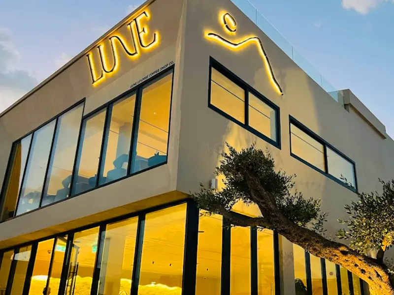 Lune Lounge Cafe in Dubai