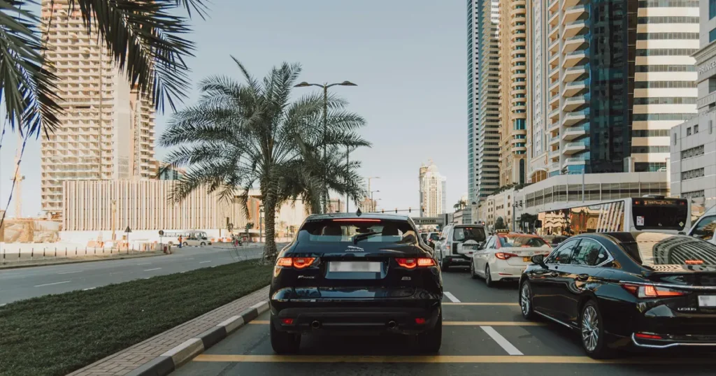 6 Dubai Traffic Rules for Driving in The Left Lane Dubai Traffic Rules for Driving