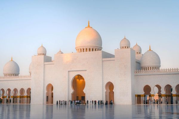 10 must visit spots in Abu Dhabi